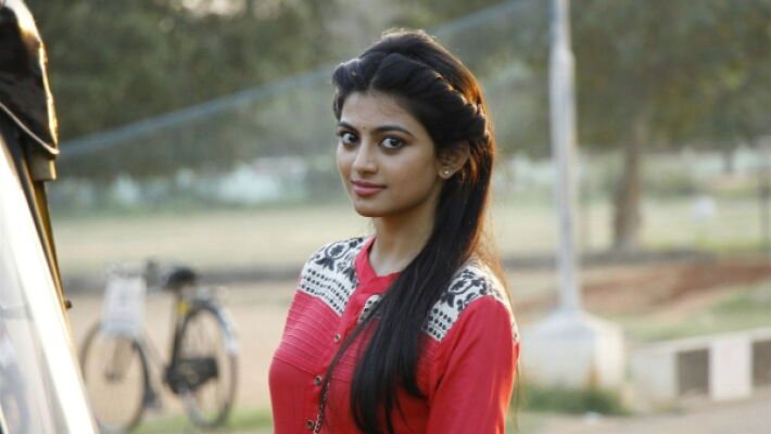 En Aaloda Seruppa Kaanom